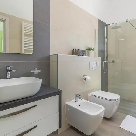 5 Bedroom Beautiful In Kujici Ferienhaus Hreljići